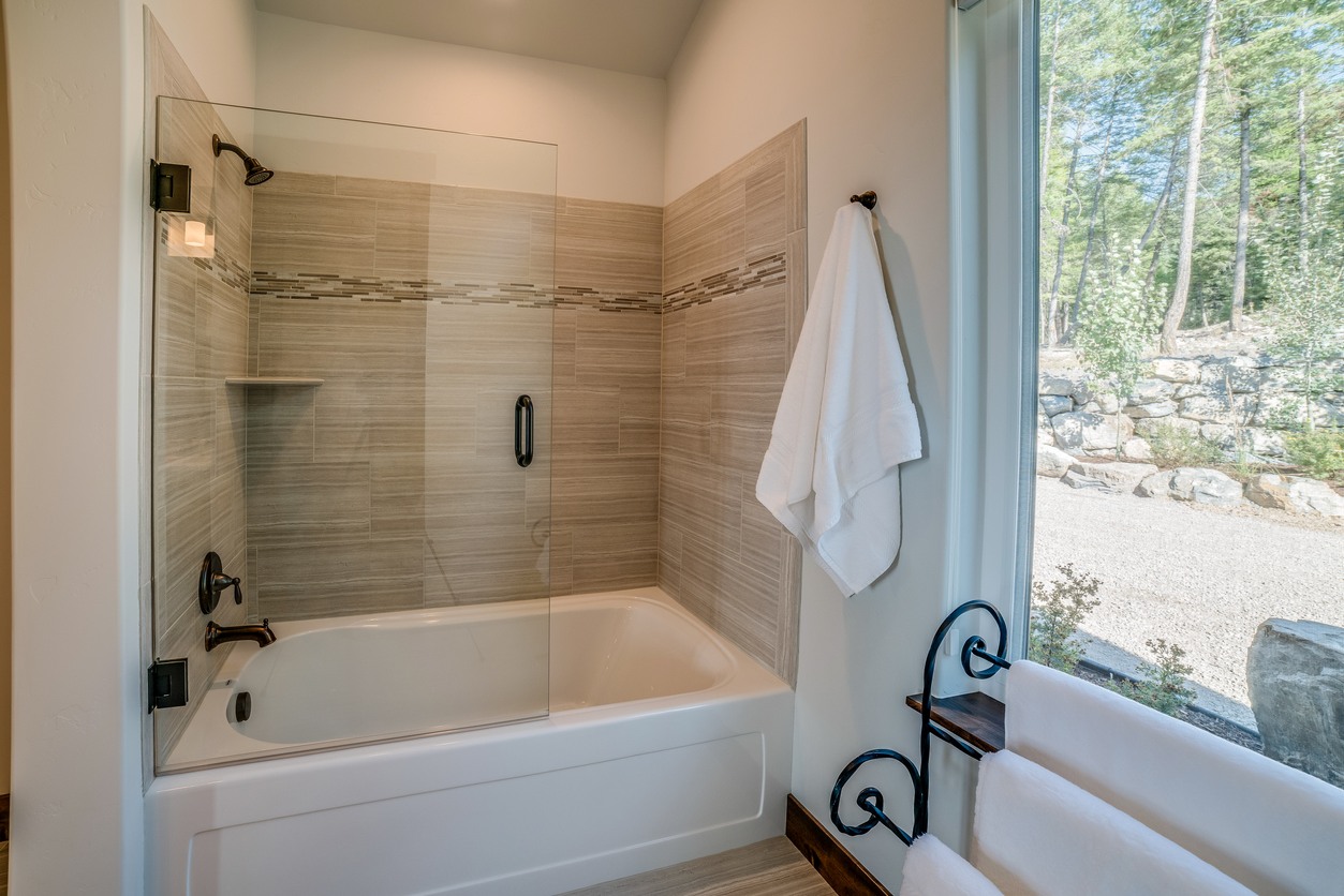 Shower & Tub Installation in Cutten